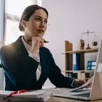 A Comprehensive Guide to Becoming a Lawyer Assistant