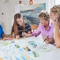 Painting Courses: A Scientific and Educational Overview of Concepts, Learning Structures