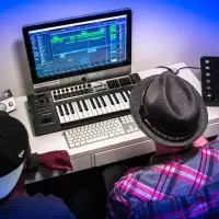 Music Production Courses: Concepts, Mechanisms, and Educational Frameworks