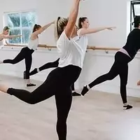 Dance Courses — Structure, Techniques, and Educational Contexts