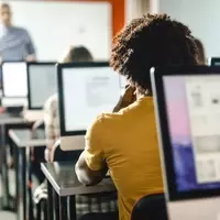 Graphic Design Training: Concepts, Techniques, and Learning Frameworks