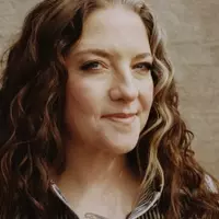 Ashley McBryde: From Nashville Aspirations to Stardom