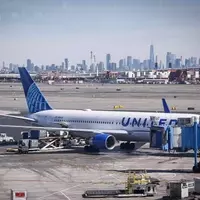 United Airlines Jet Collides with Light Pole and Truck Near Newark Airport During Landing